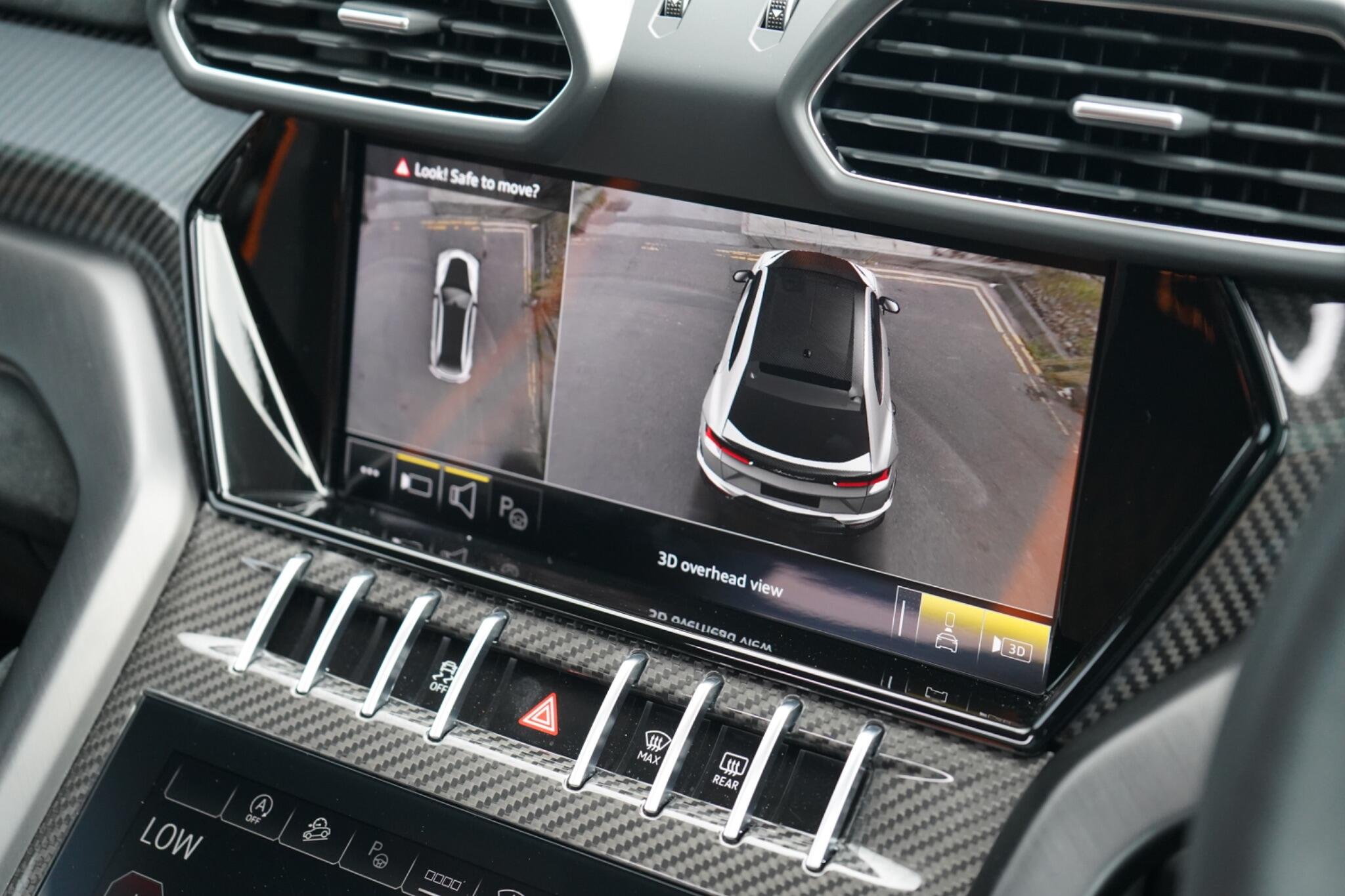 Lamborghini Urus view 30