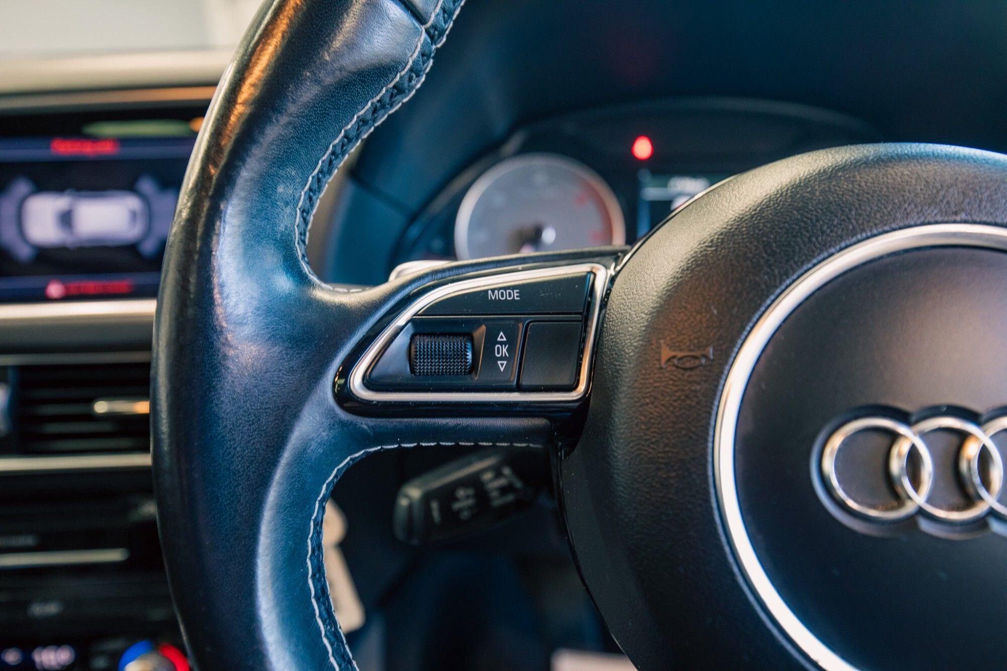 Audi SQ5 view 12