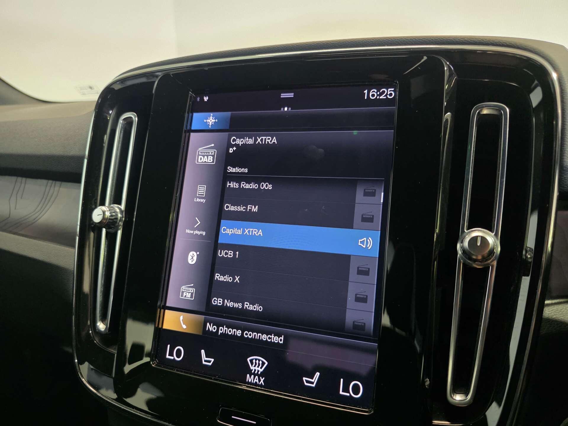 Volvo XC40 view 27