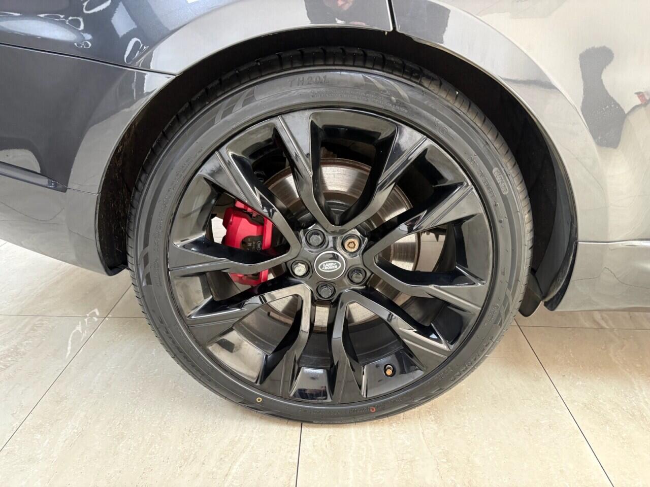 Land Rover Range Rover Sport view 13