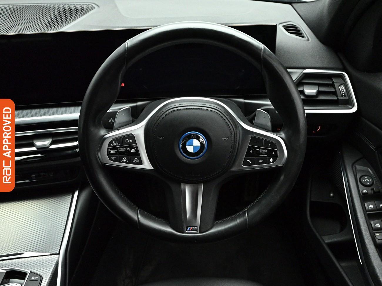 BMW 3 Series view 10