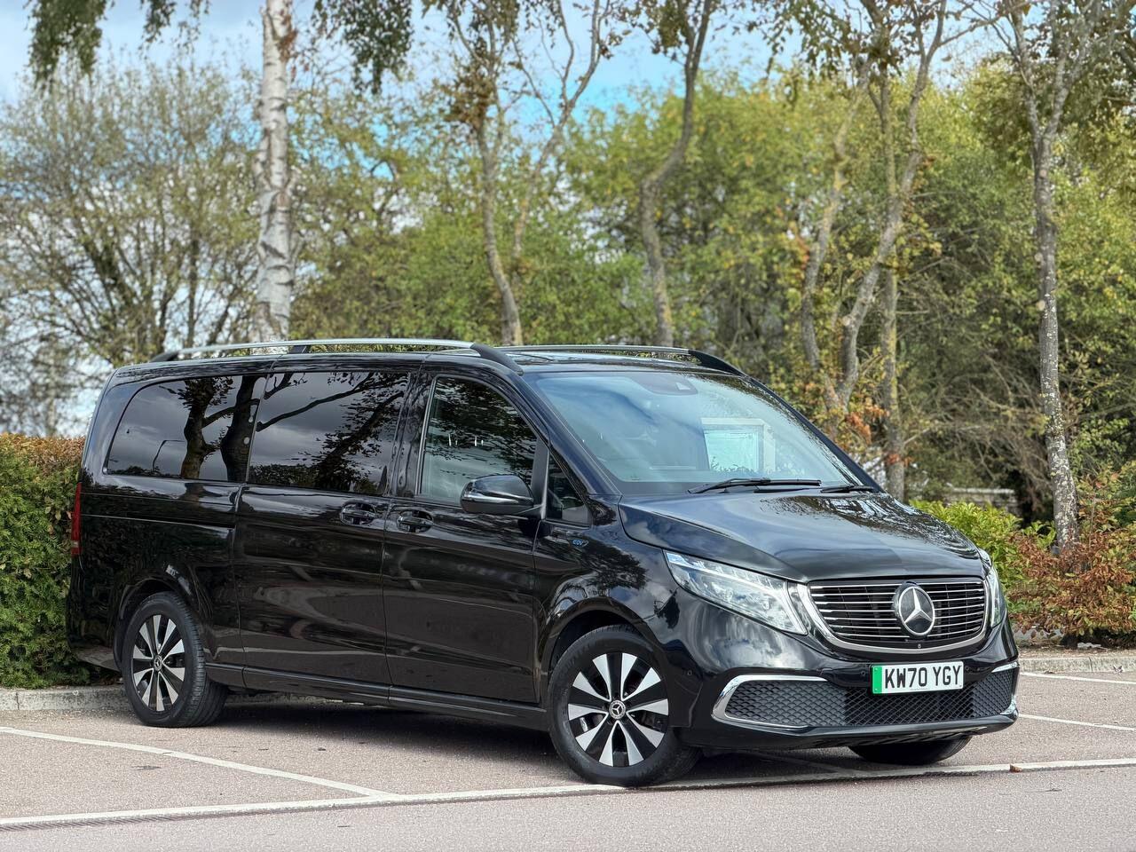 Mercedes-Benz Eqv view 57