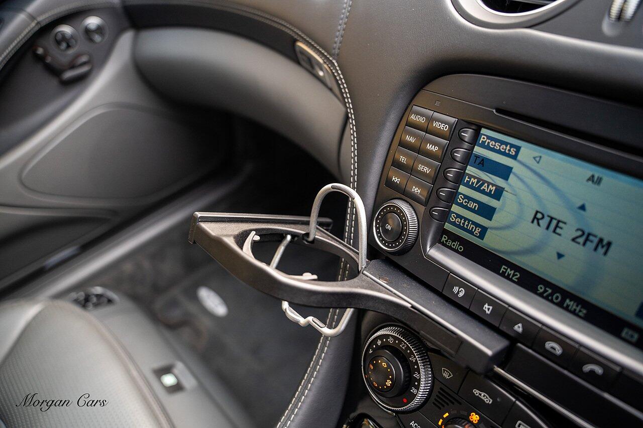 Mercedes-Benz SL view 106