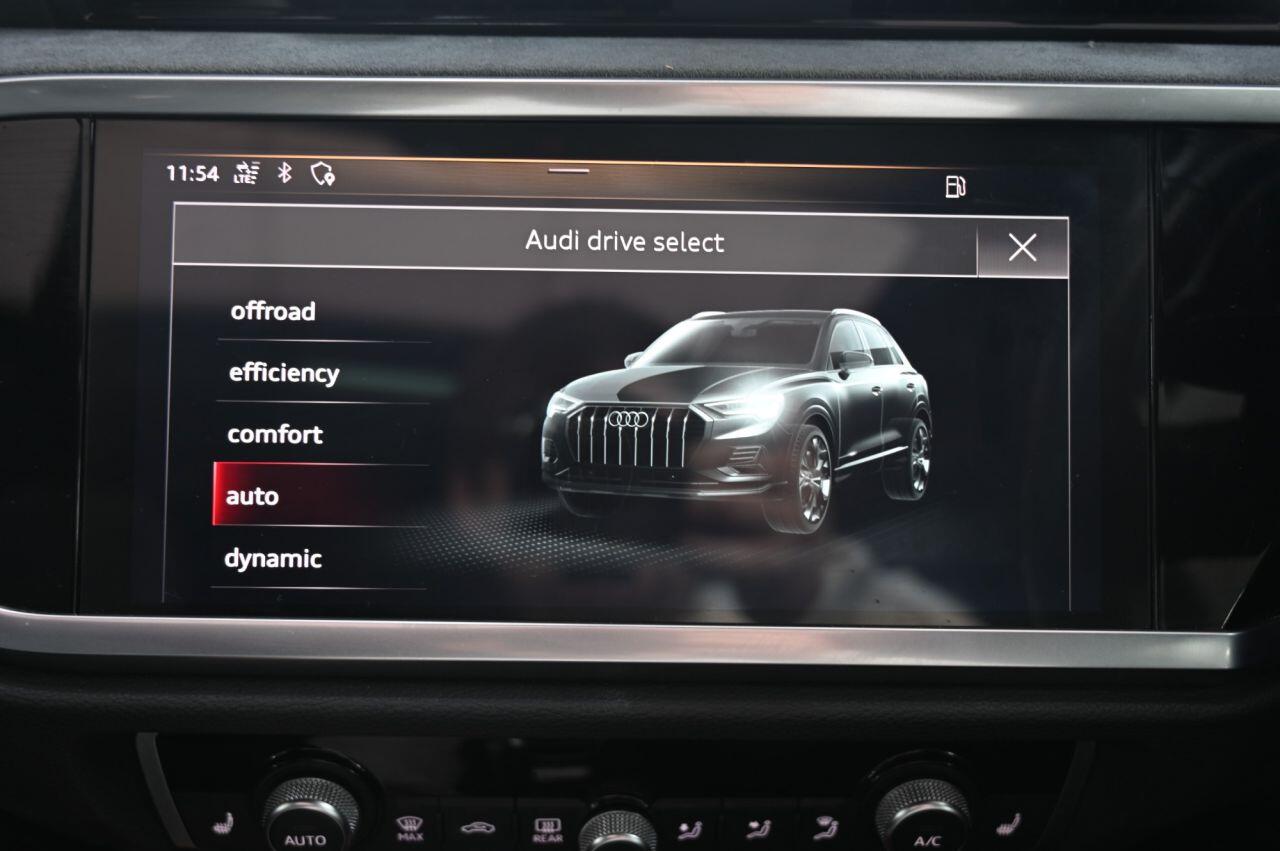 Audi Q3 view 35