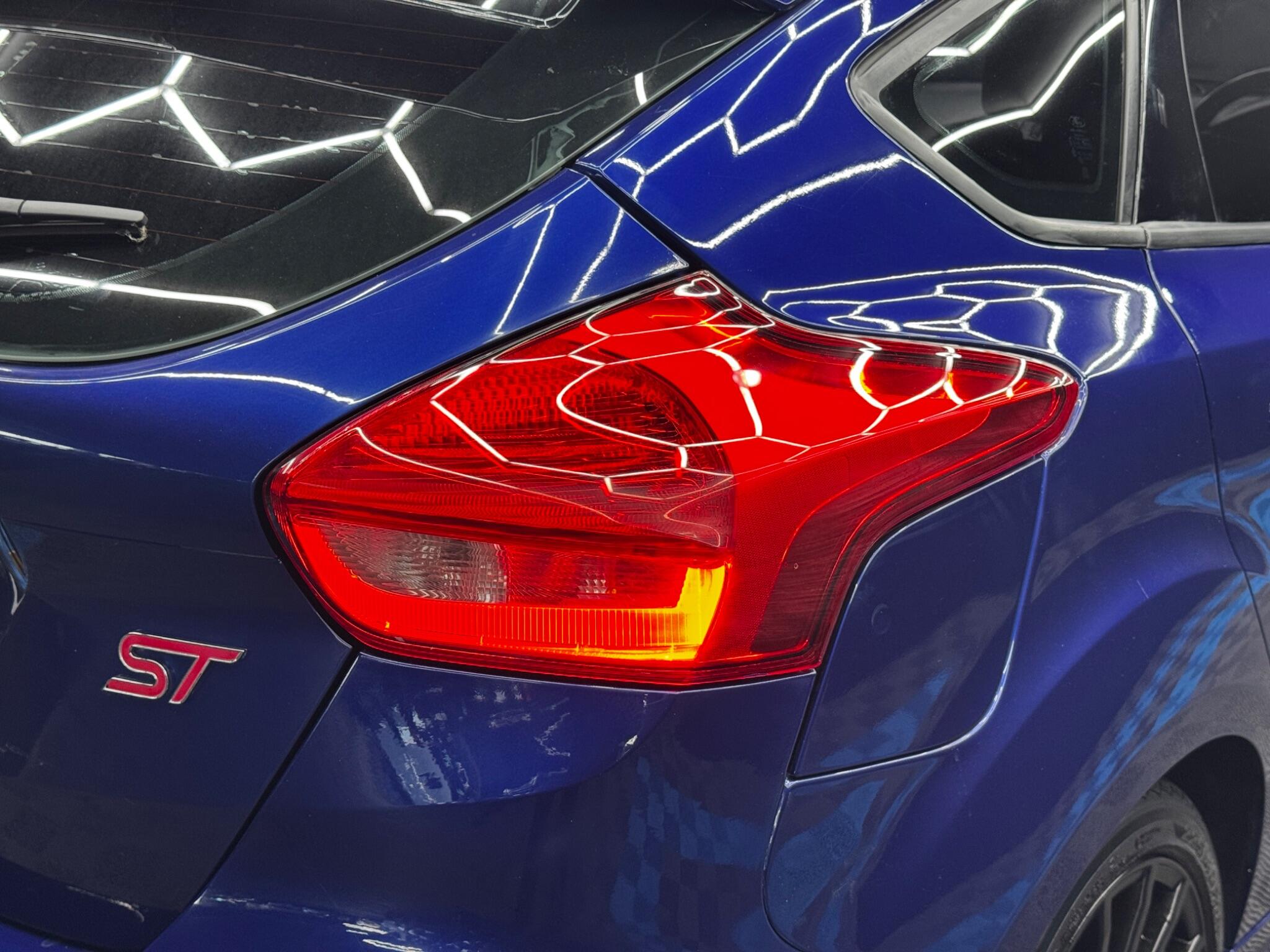 Ford Focus view 41
