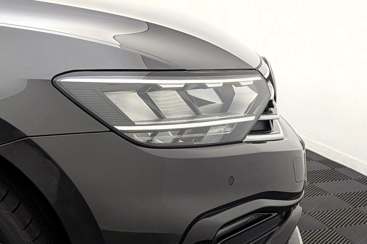 Volkswagen Passat view 43