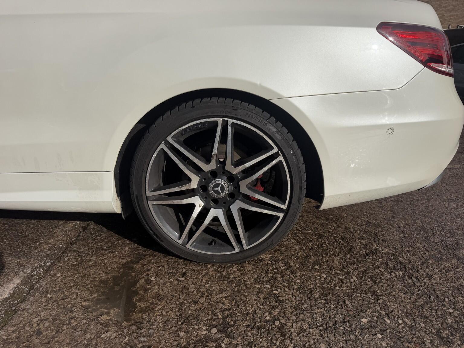 Mercedes-Benz E-Class view 61