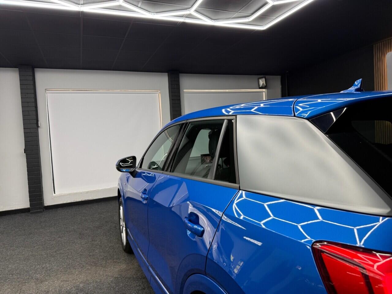 Audi Q2 view 6