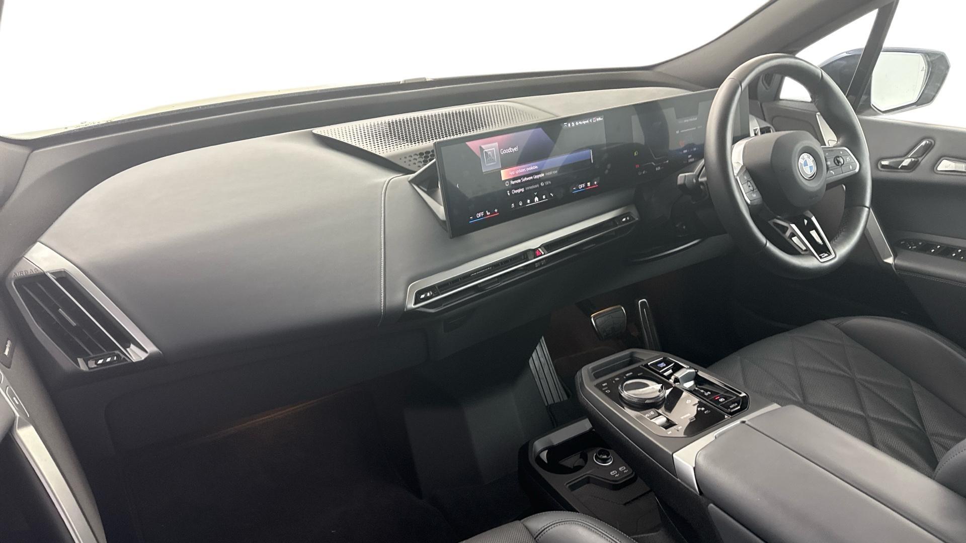 BMW iX view 7