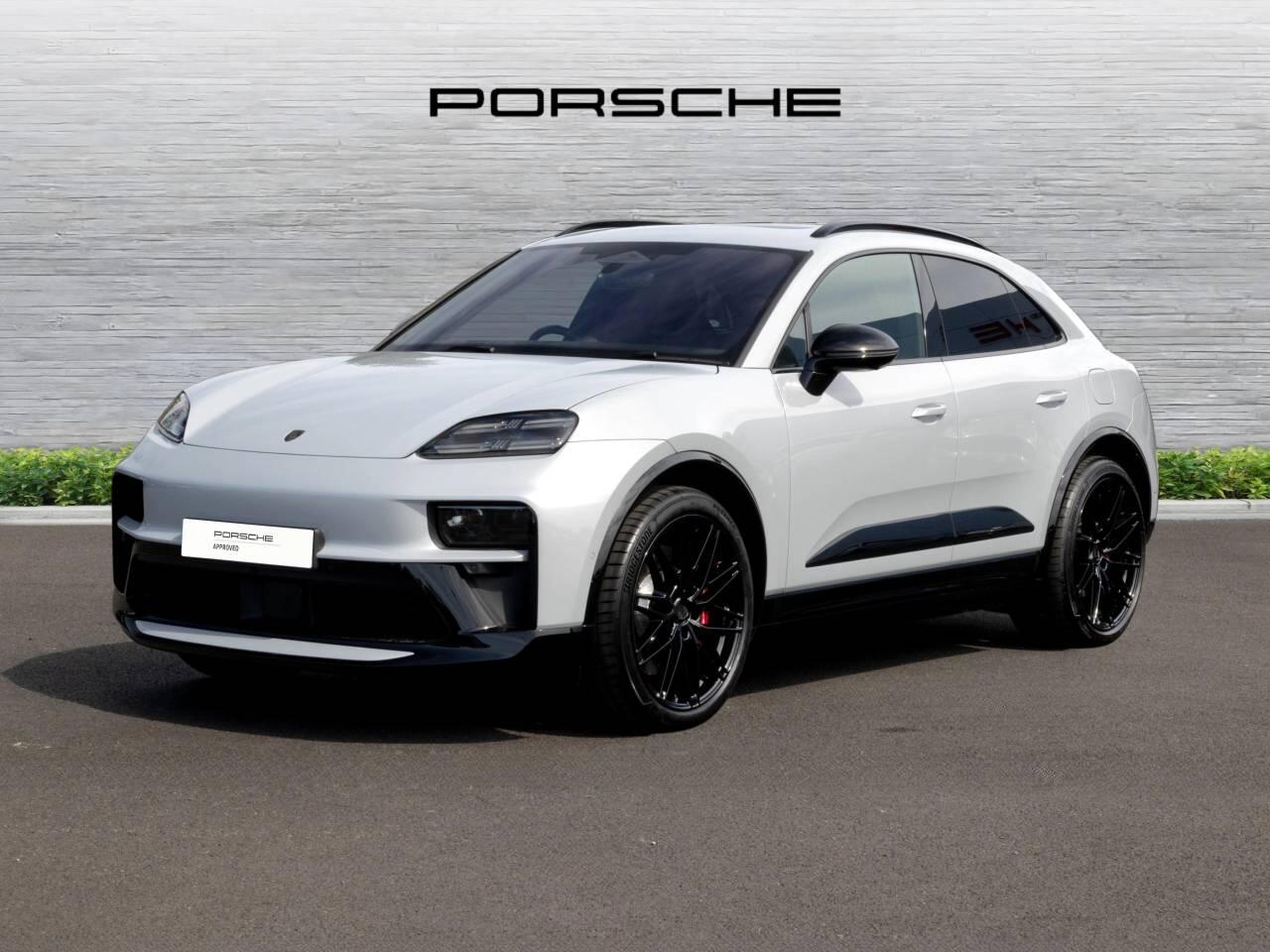 Porsche Macan view 13