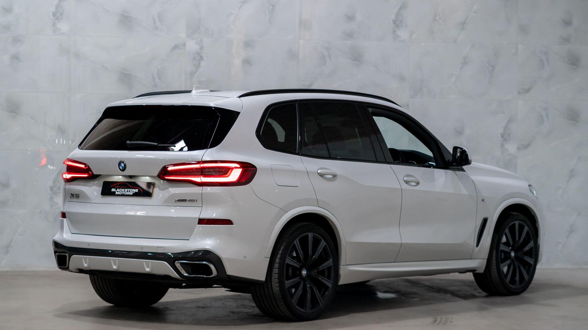 BMW X5 view 5