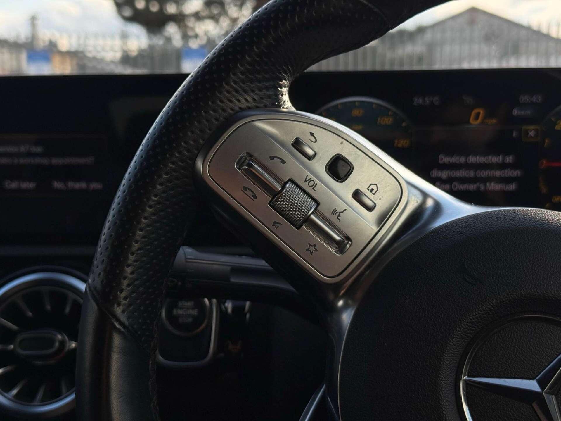 Mercedes-Benz Cla view 51