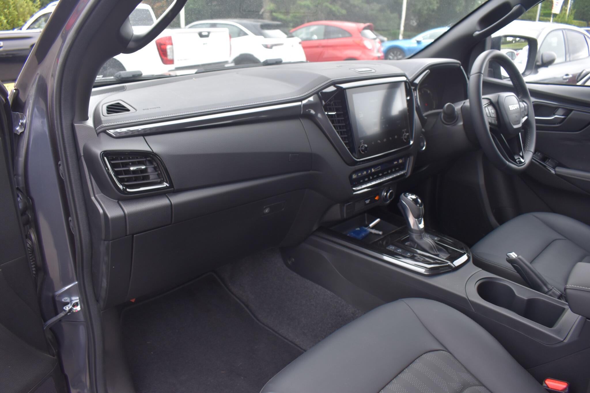 D-Max - 1.9 TD V-Cross Auto 4WD Euro 6 (s/s) 4dr - Image 19