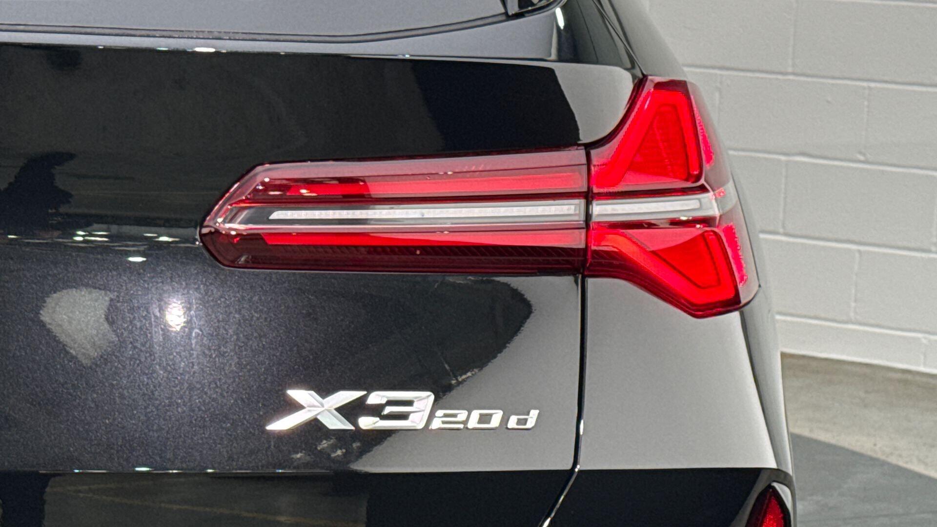 BMW X3 view 22