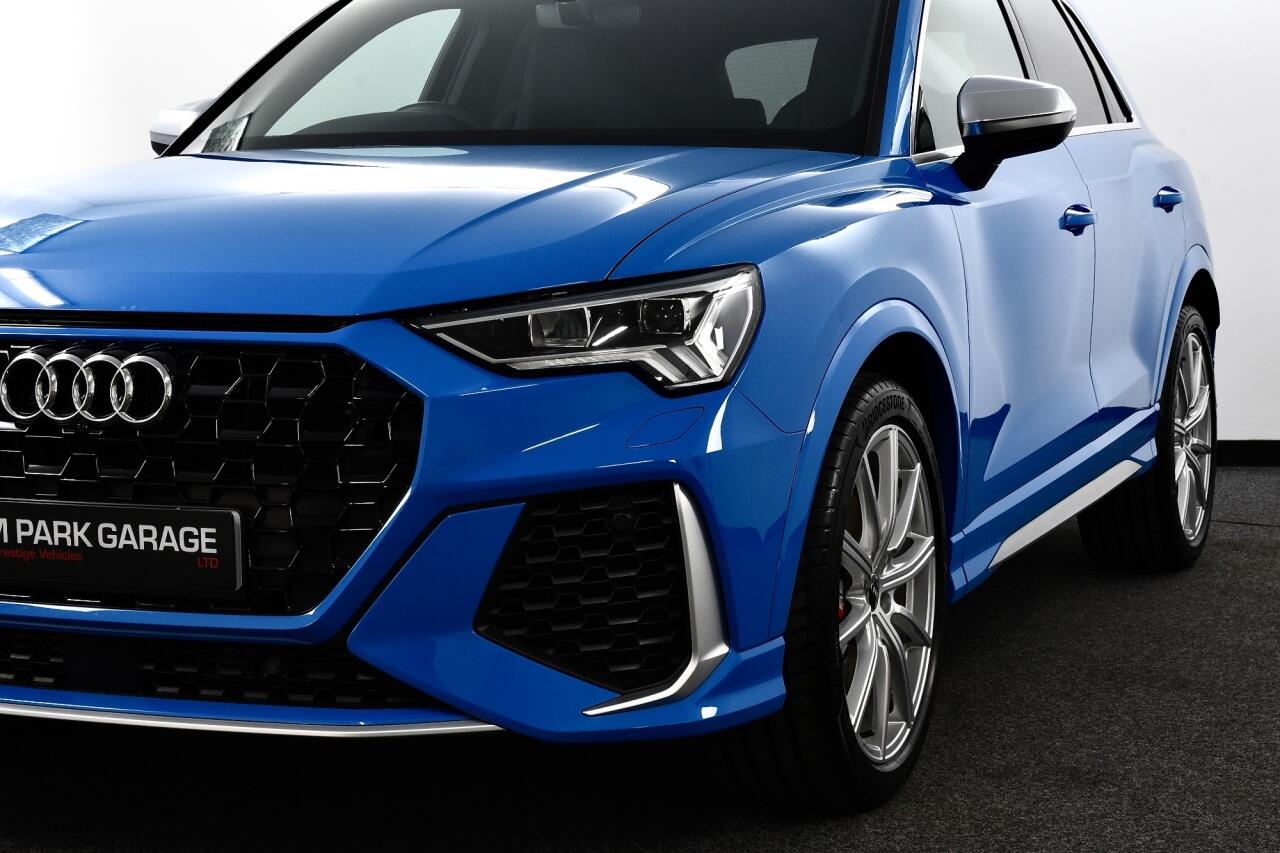 Audi RS Q3 view 14