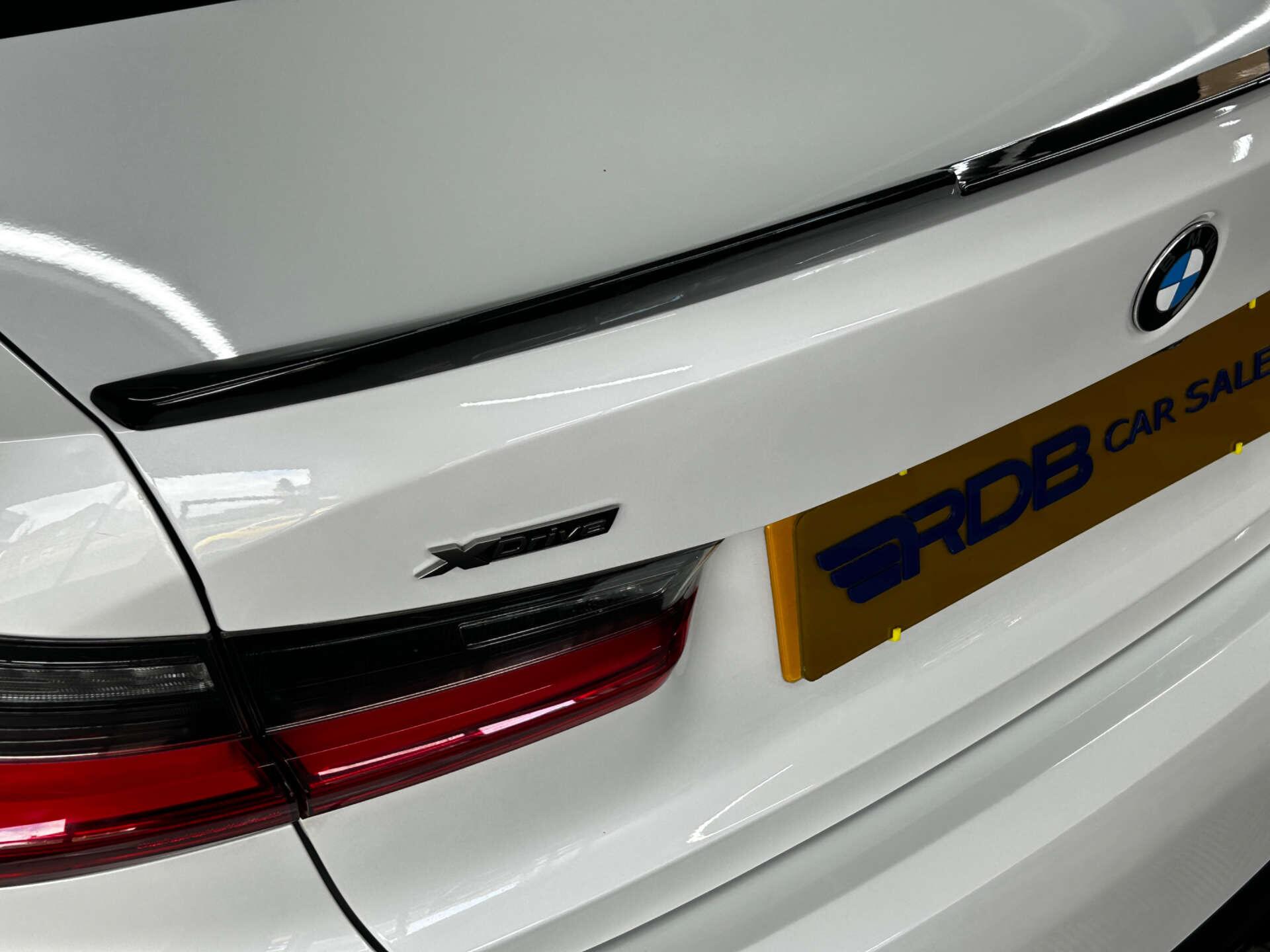 BMW 3 Series view 28
