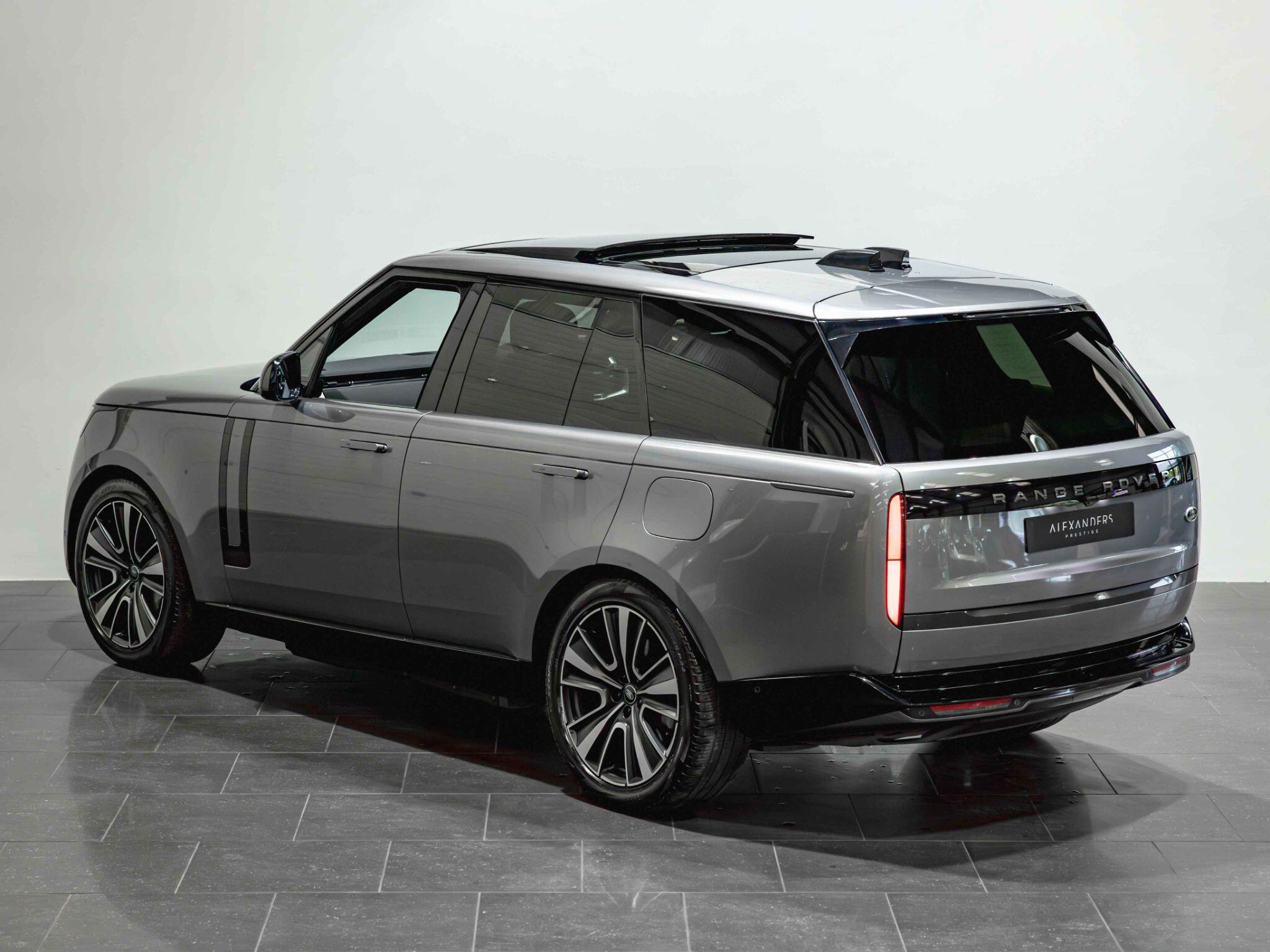 Land Rover Range Rover view 5