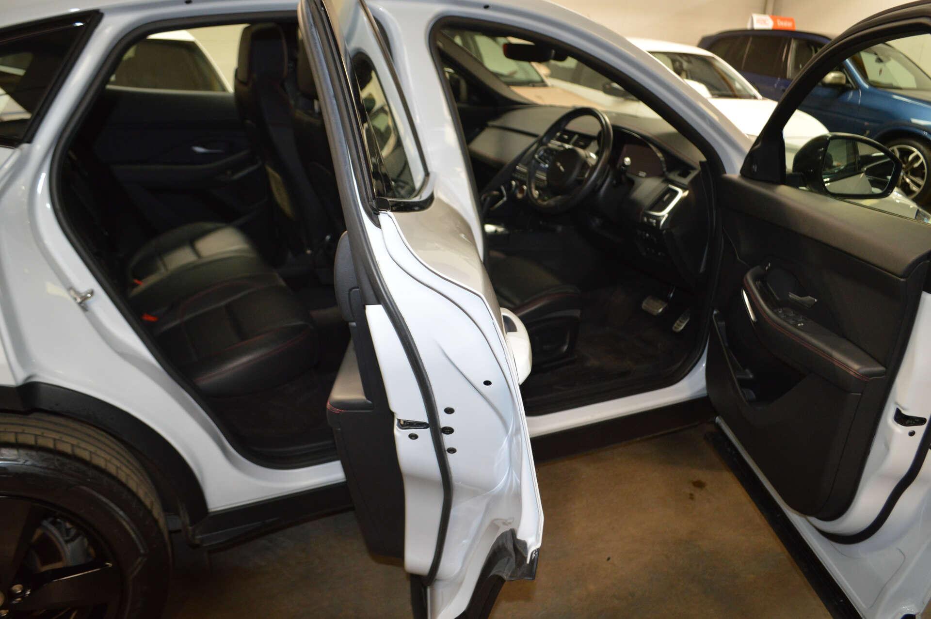 Jaguar E-Pace view 53