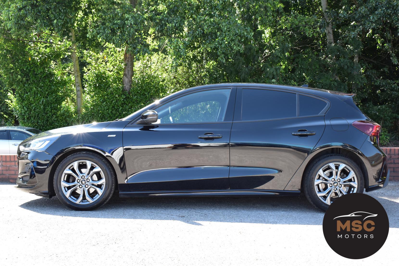 Ford Focus view 10