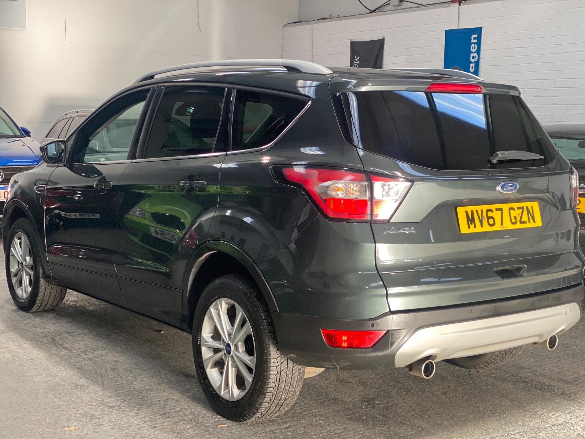 2017 Ford Kuga 2.0 TDCi Titanium Euro 6 (s/s) 5dr • 117,000 miles image 3