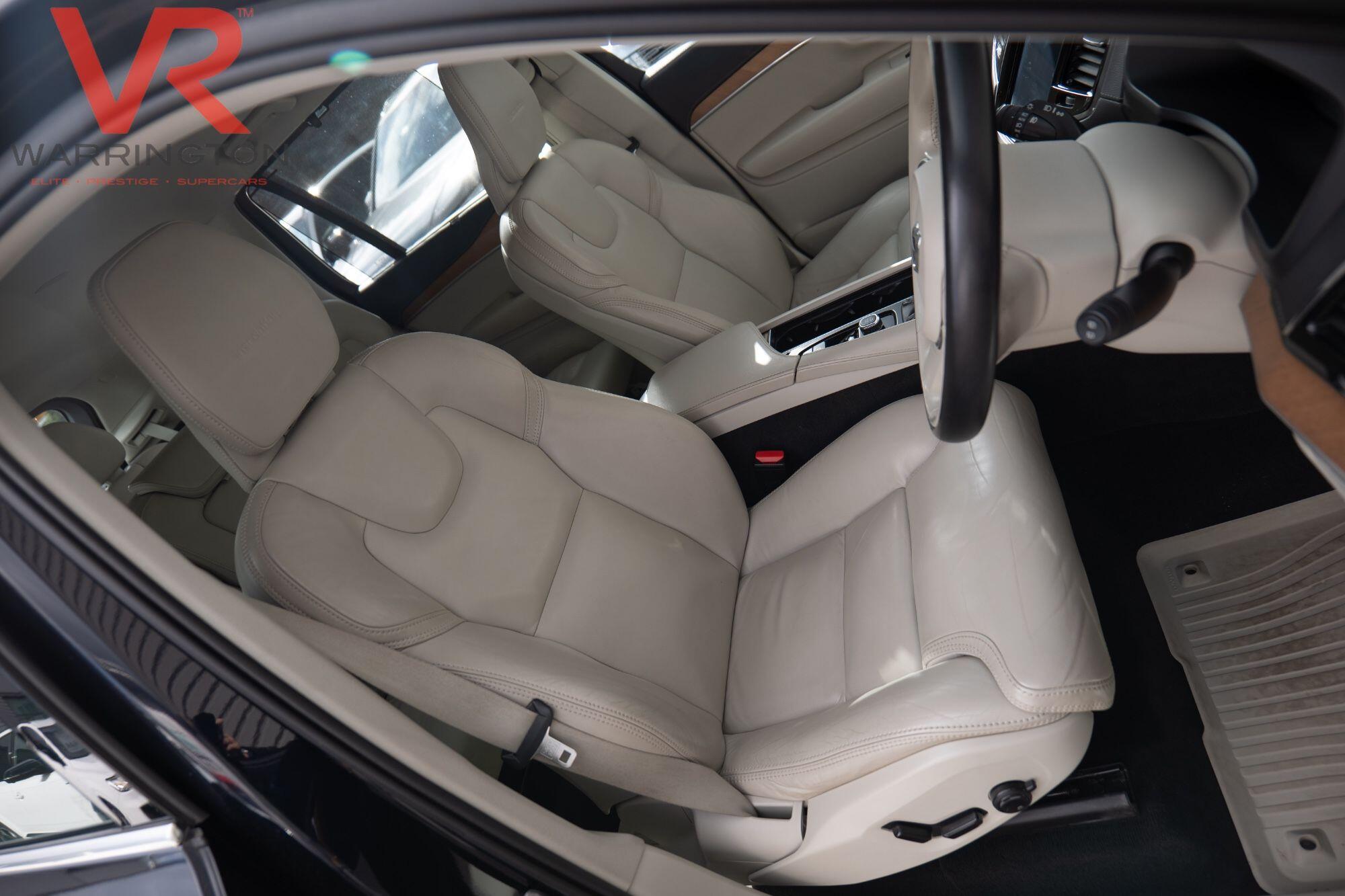 Volvo XC90 view 19