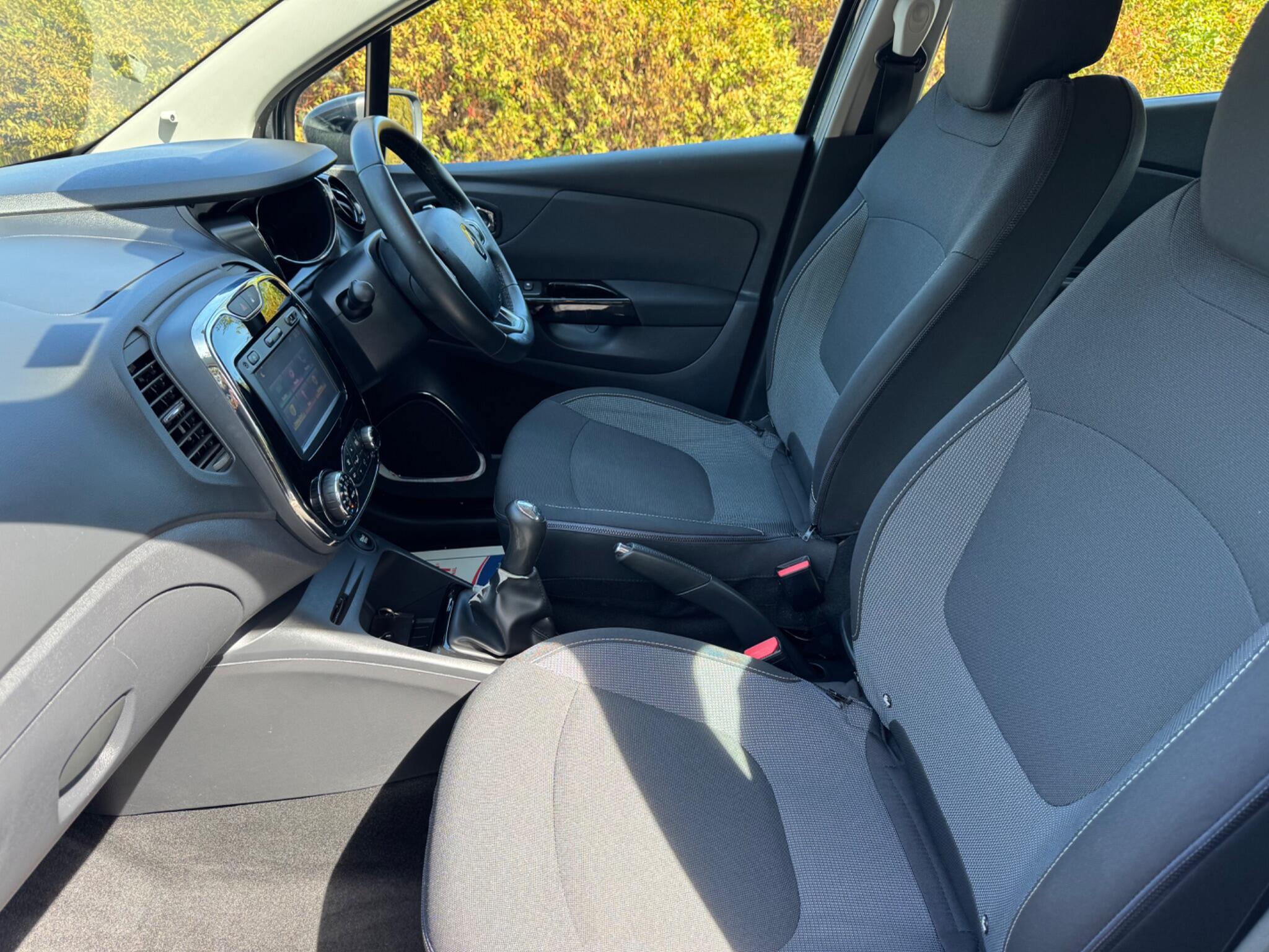 Renault Captur view 12