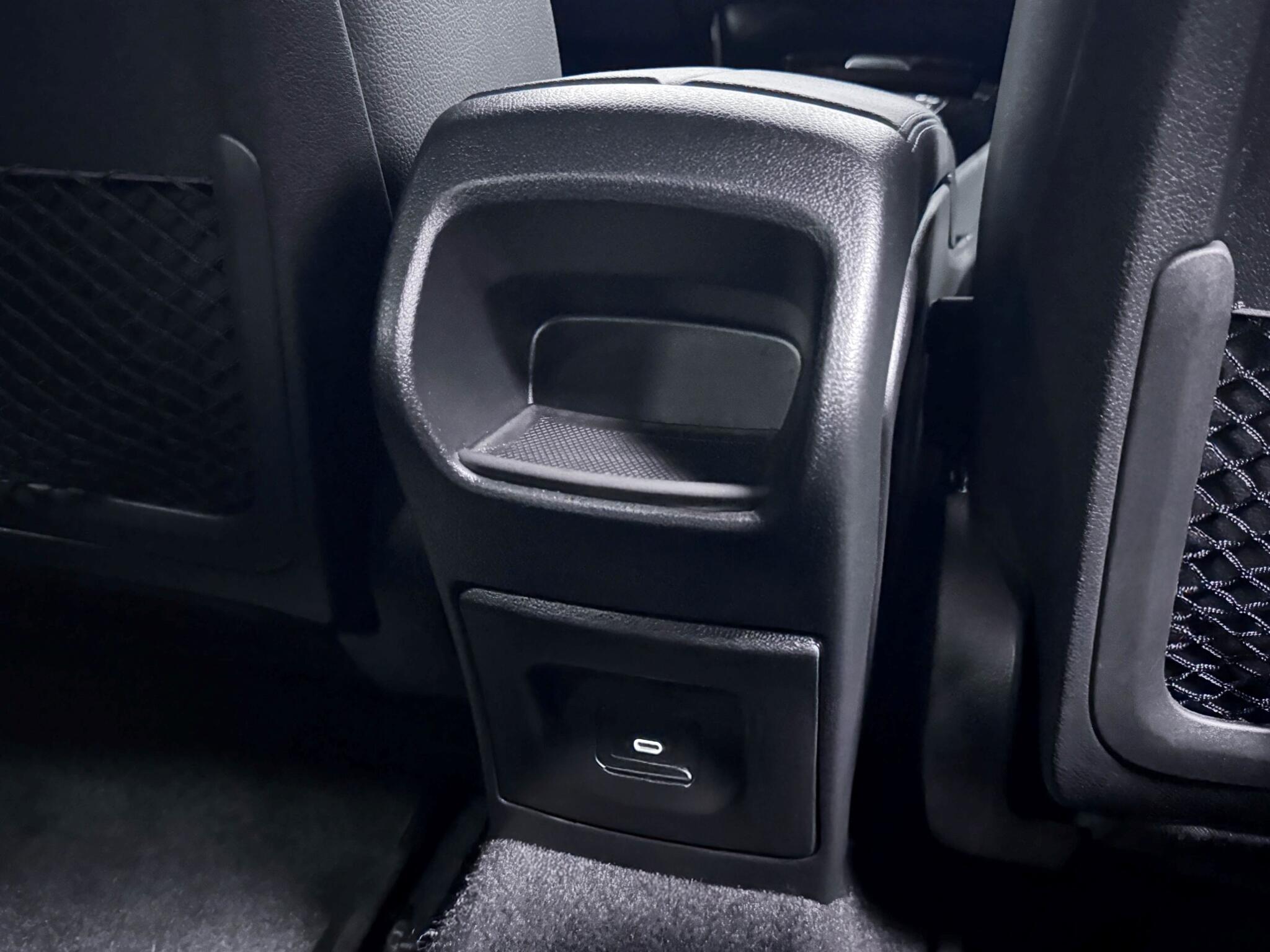 Mercedes-Benz A Class view 12