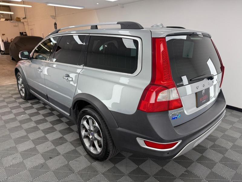 2009 Volvo XC70 image 6