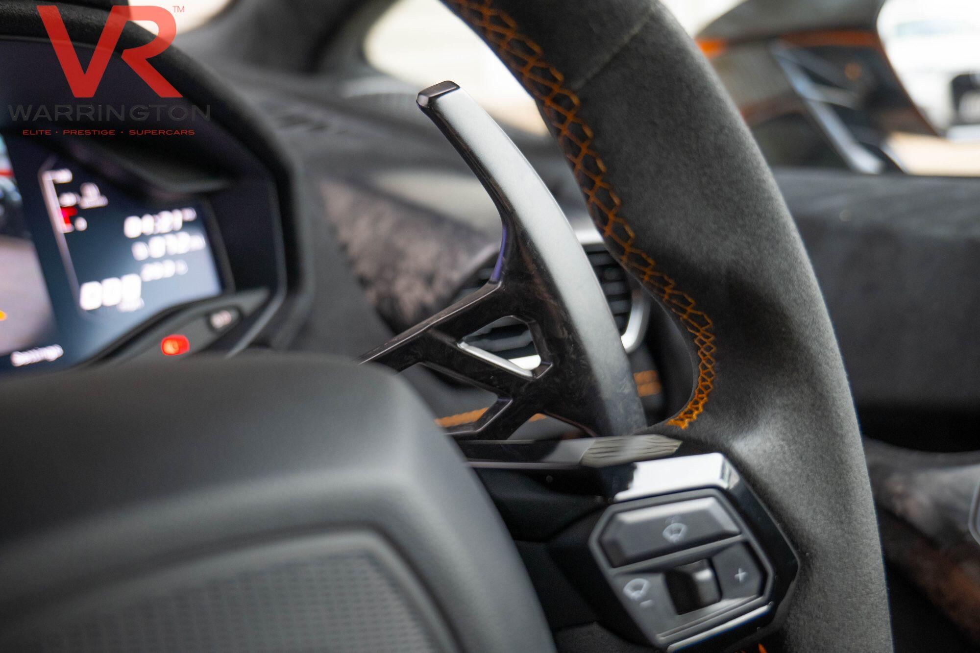 Lamborghini Huracan view 12