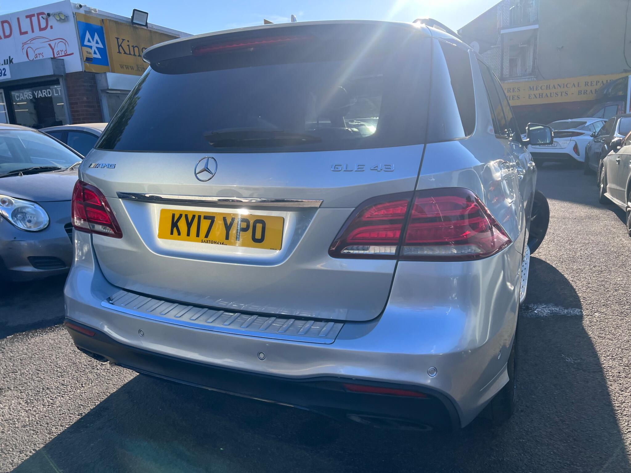 Mercedes-Benz Gle view 9