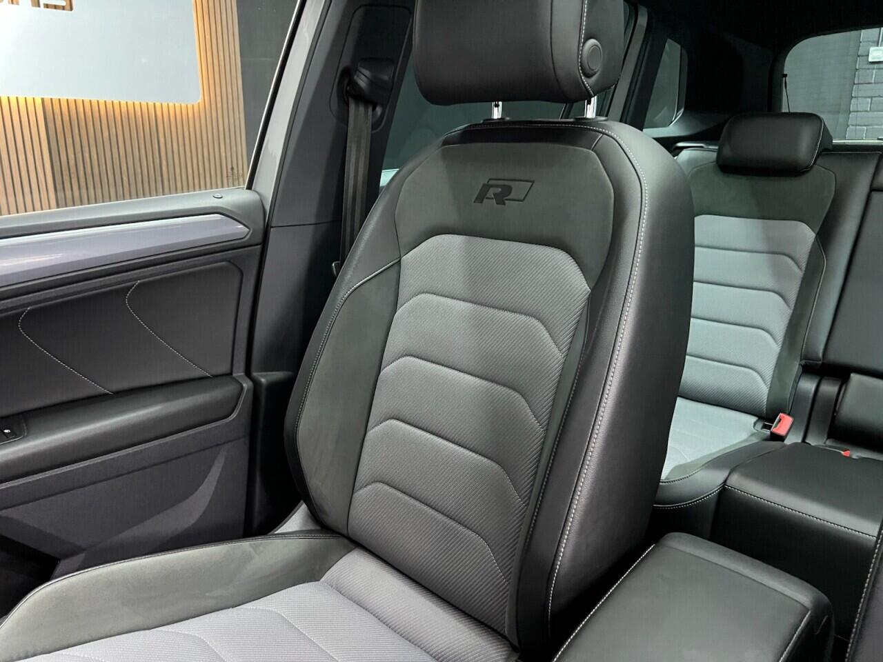 Volkswagen Tiguan view 29
