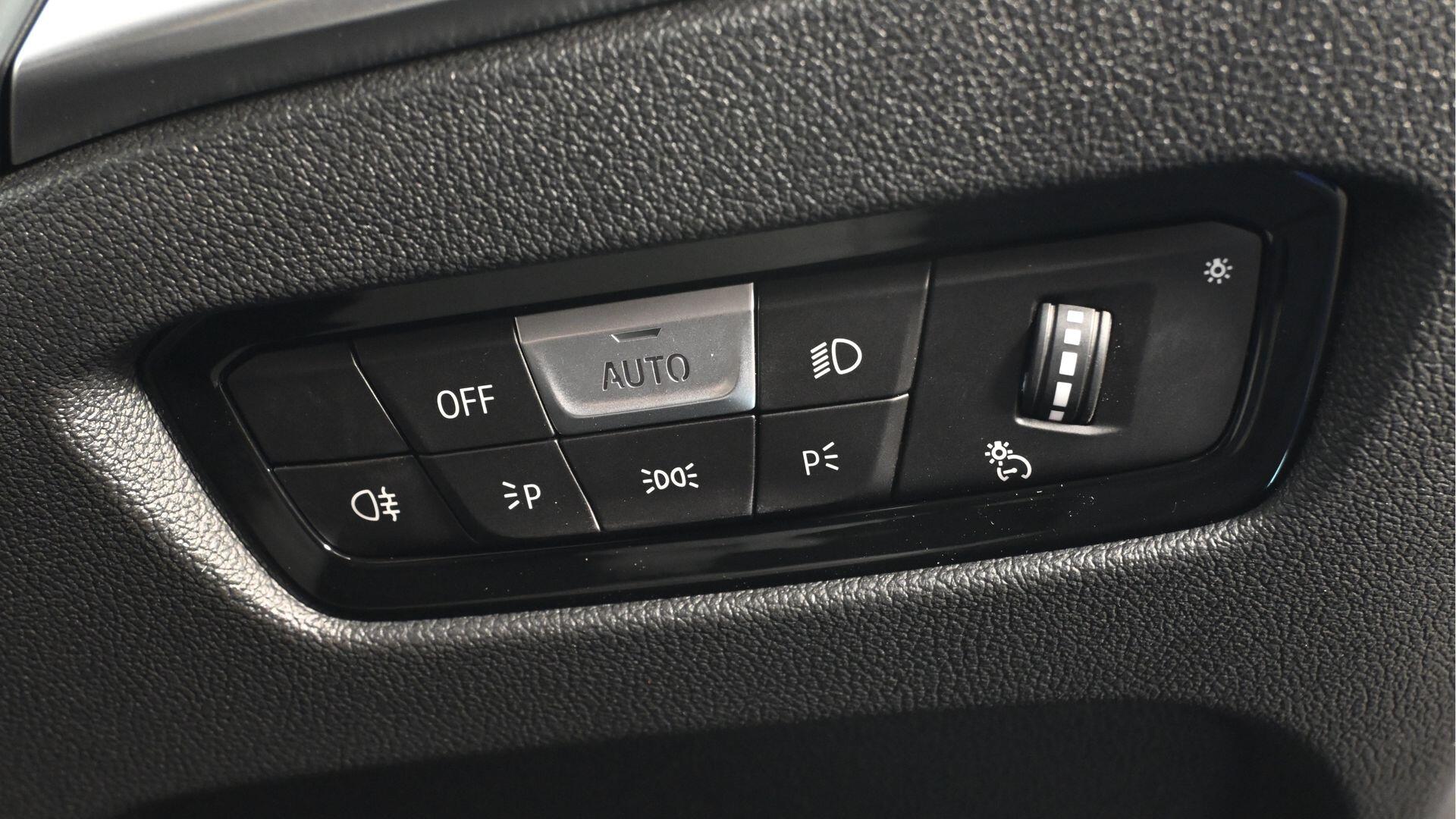 BMW i4 view 34