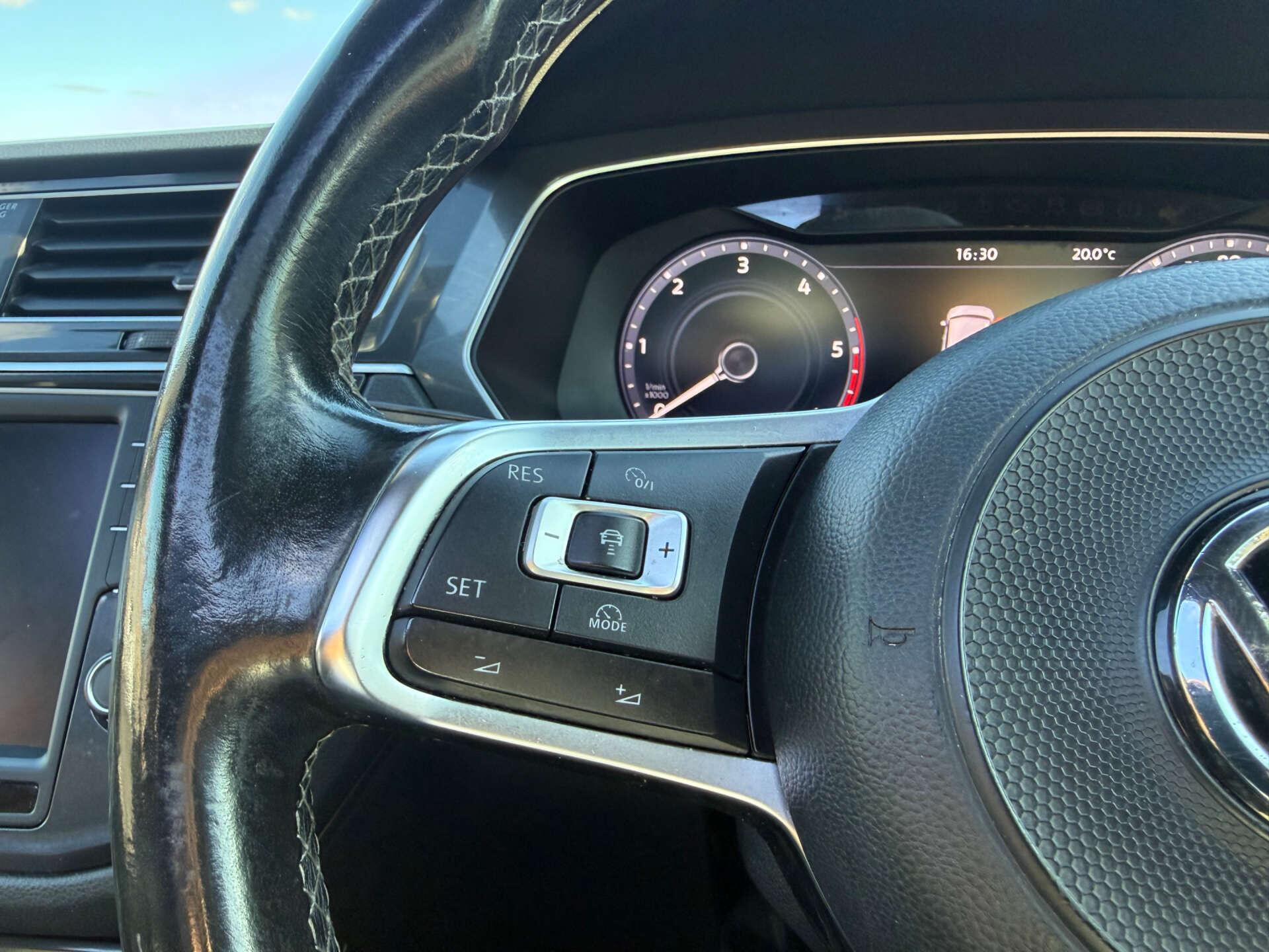 Volkswagen Tiguan view 48