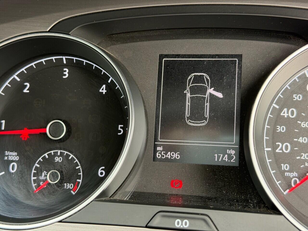 Volkswagen Golf view 33