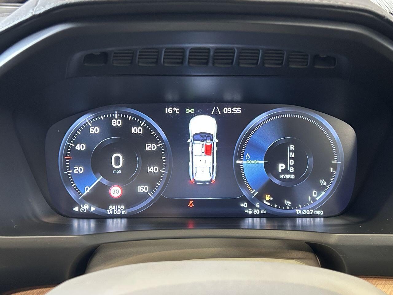 Volvo XC90 view 45
