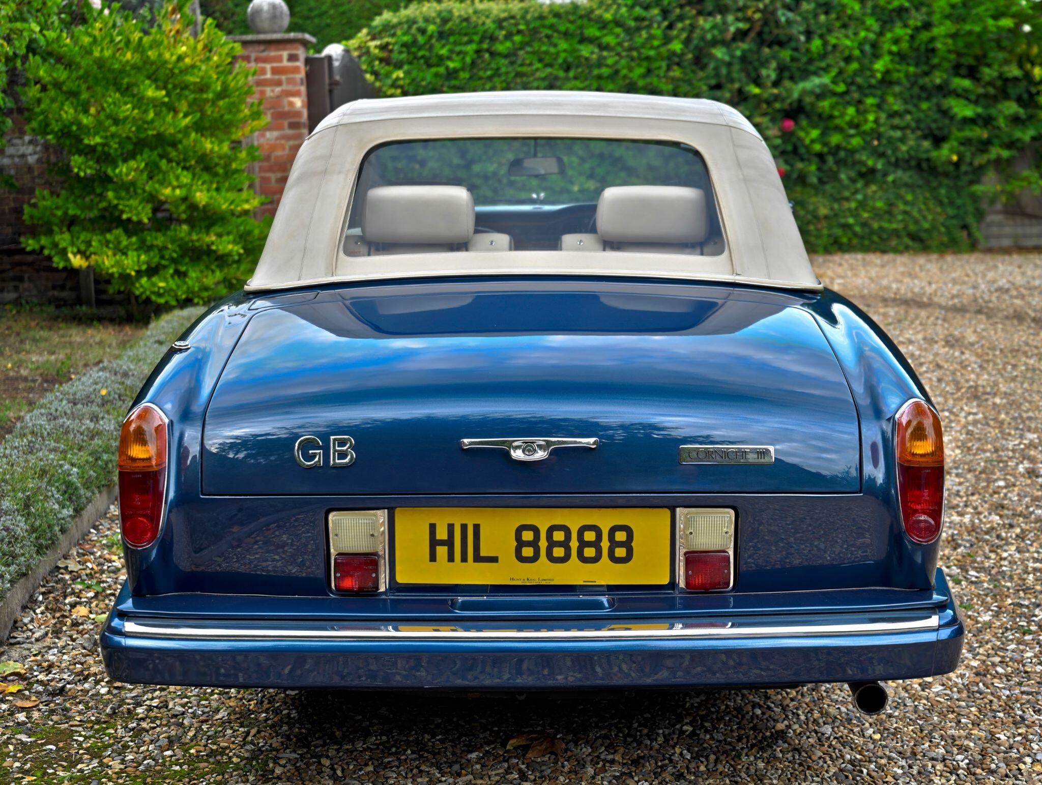 Rolls-Royce Corniche view 21