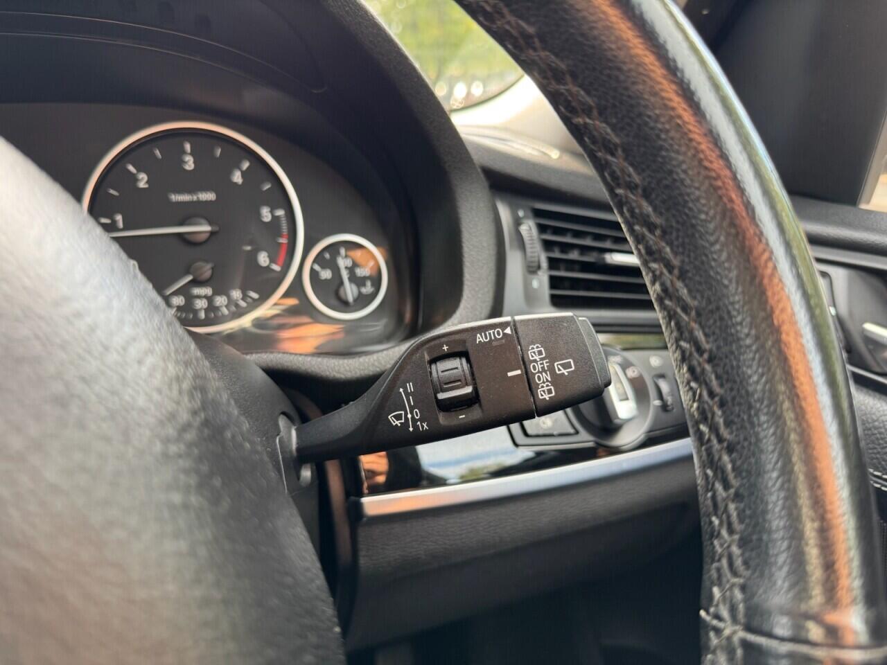 BMW X3 view 18