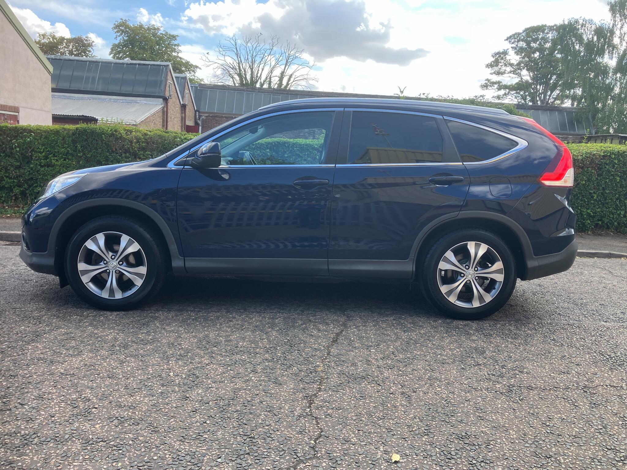 Honda CR-V view 4