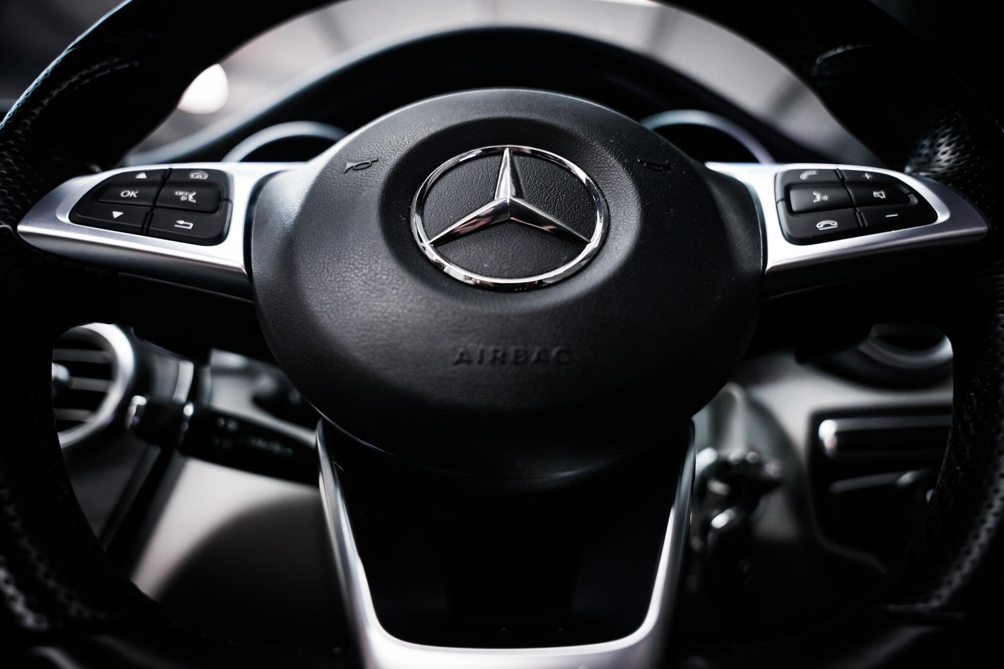 Mercedes-Benz C-Class view 44