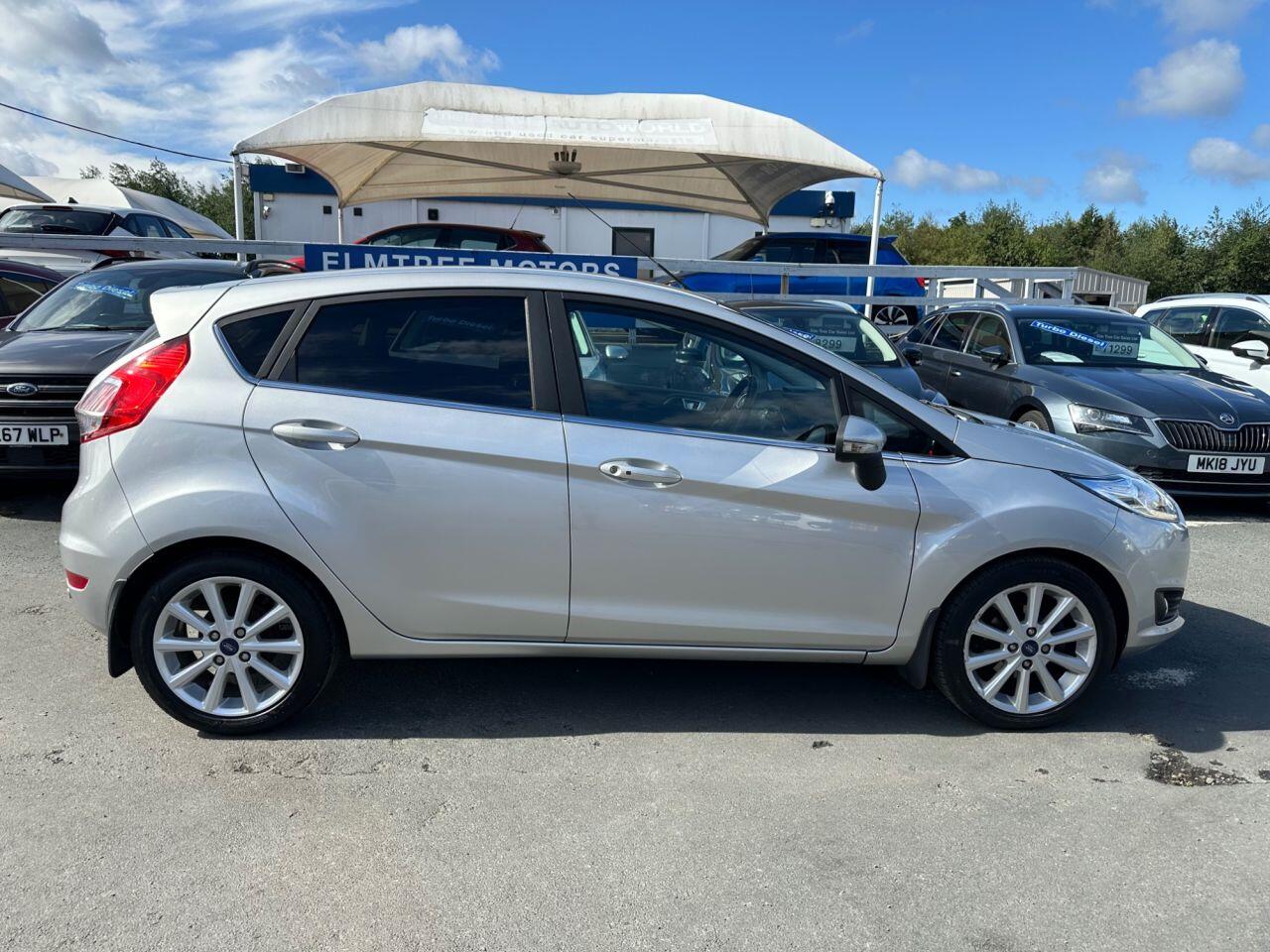 Ford Fiesta view 33