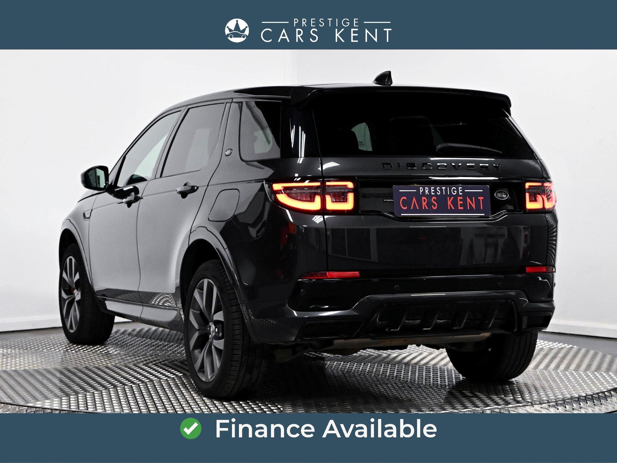 Land Rover Discovery Sport view 3
