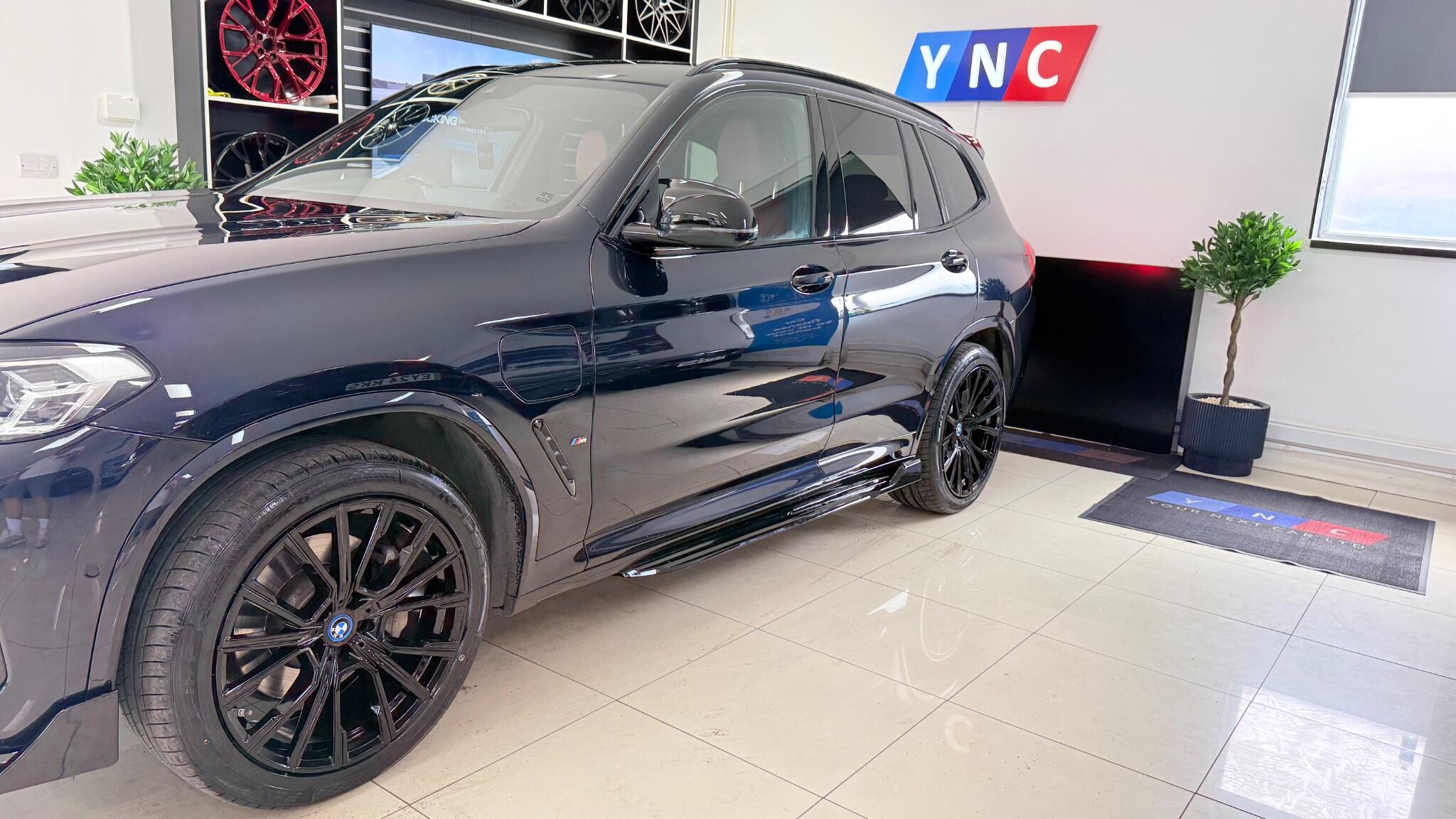 BMW X3 view 8