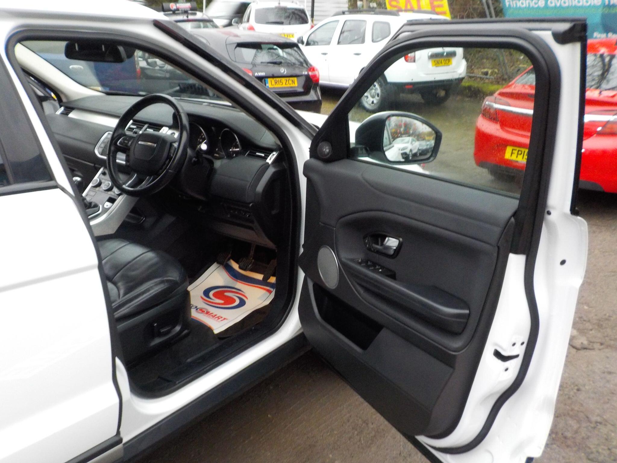 Land Rover Range Rover Evoque 2.0 eD4 SE FWD Euro 6 (s/s) 5dr