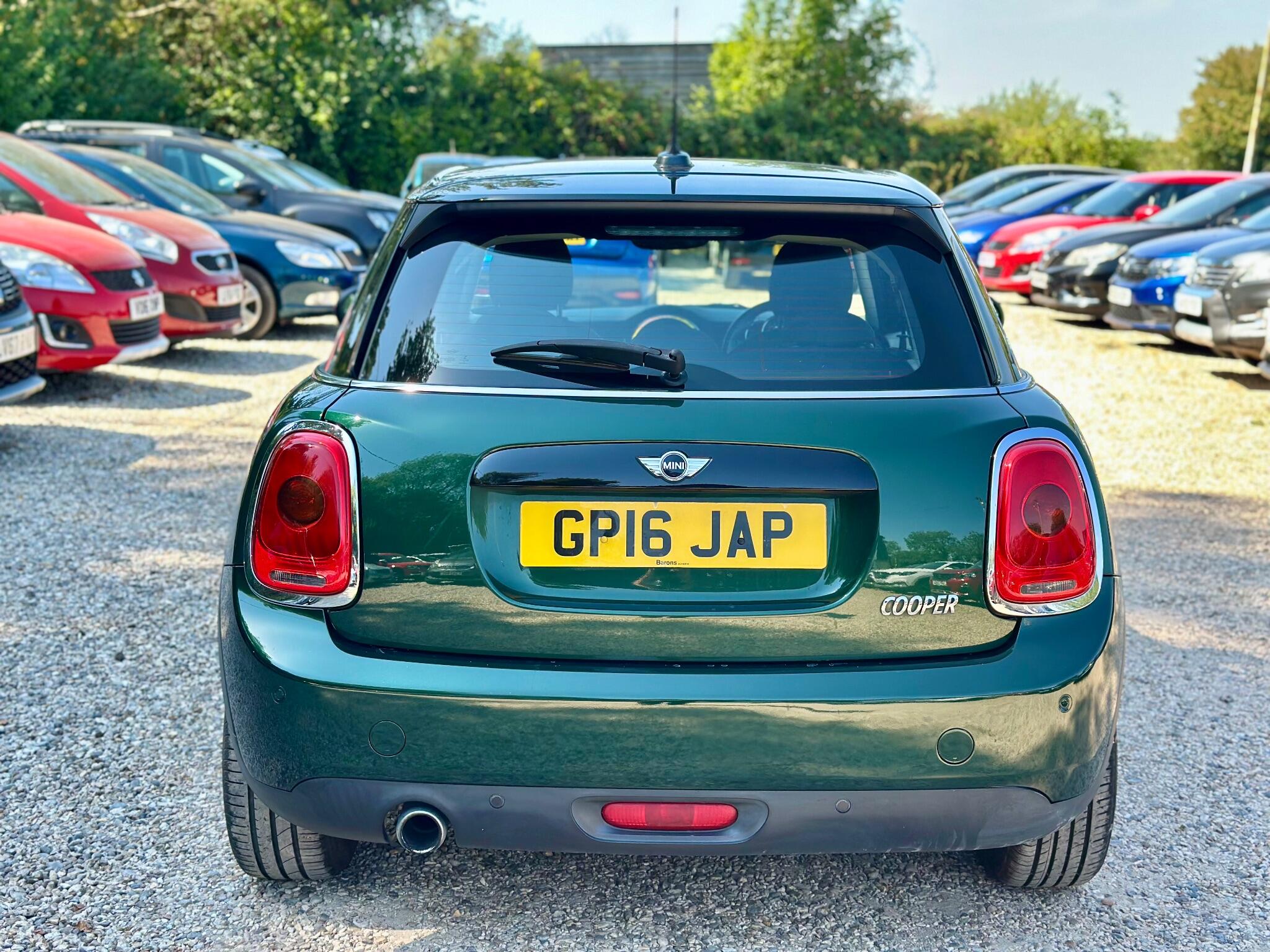 MINI Hatch view 13