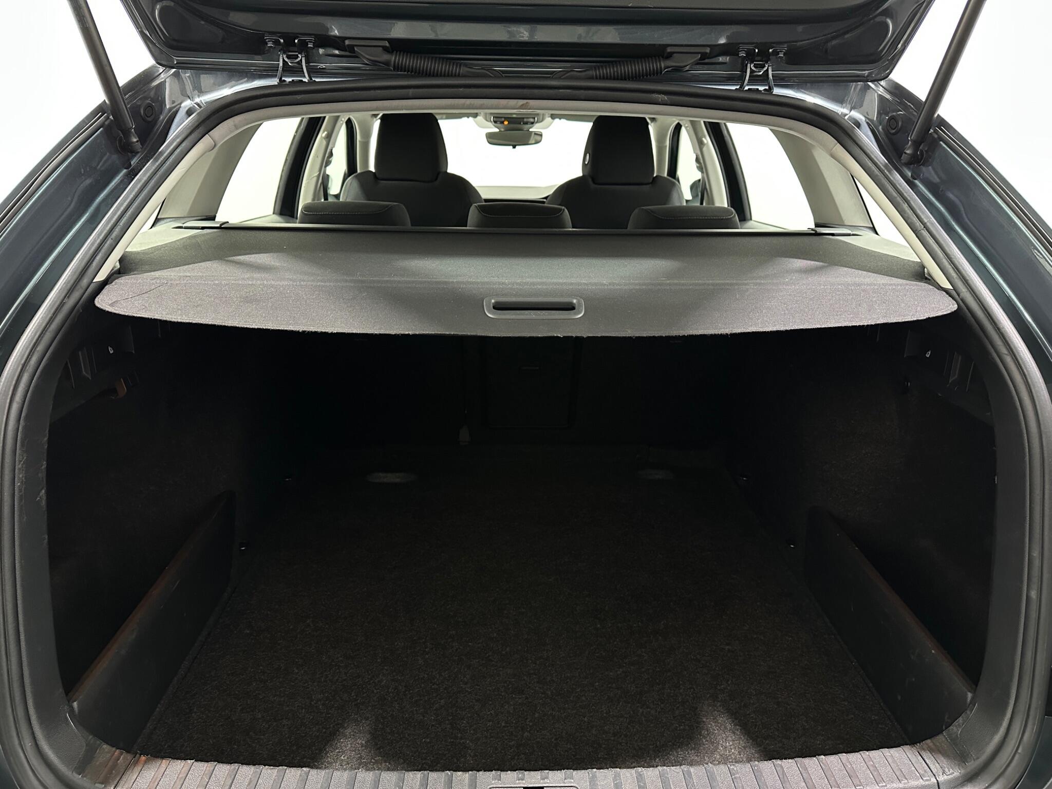 Skoda Octavia view 45