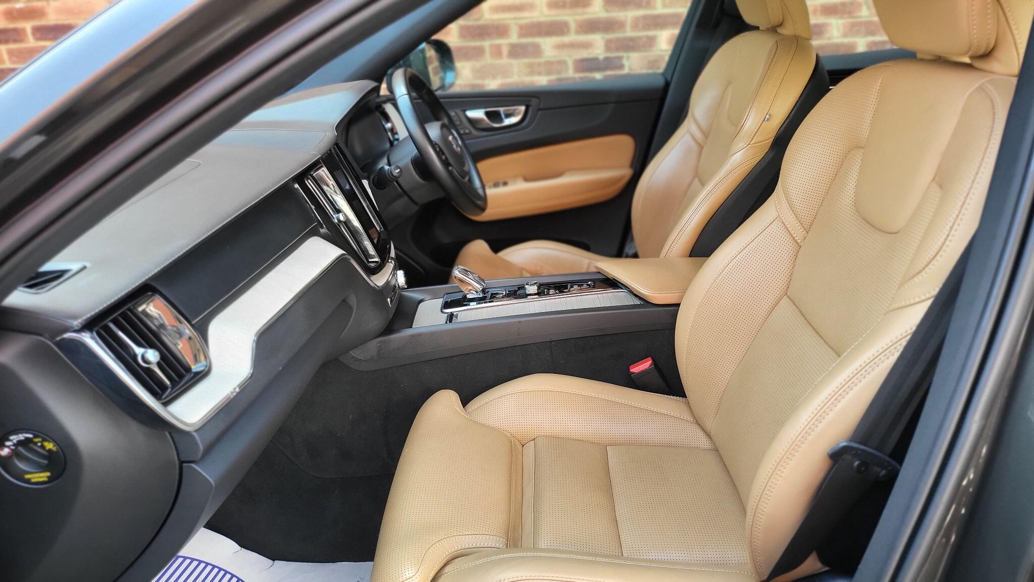 Volvo XC60 view 36