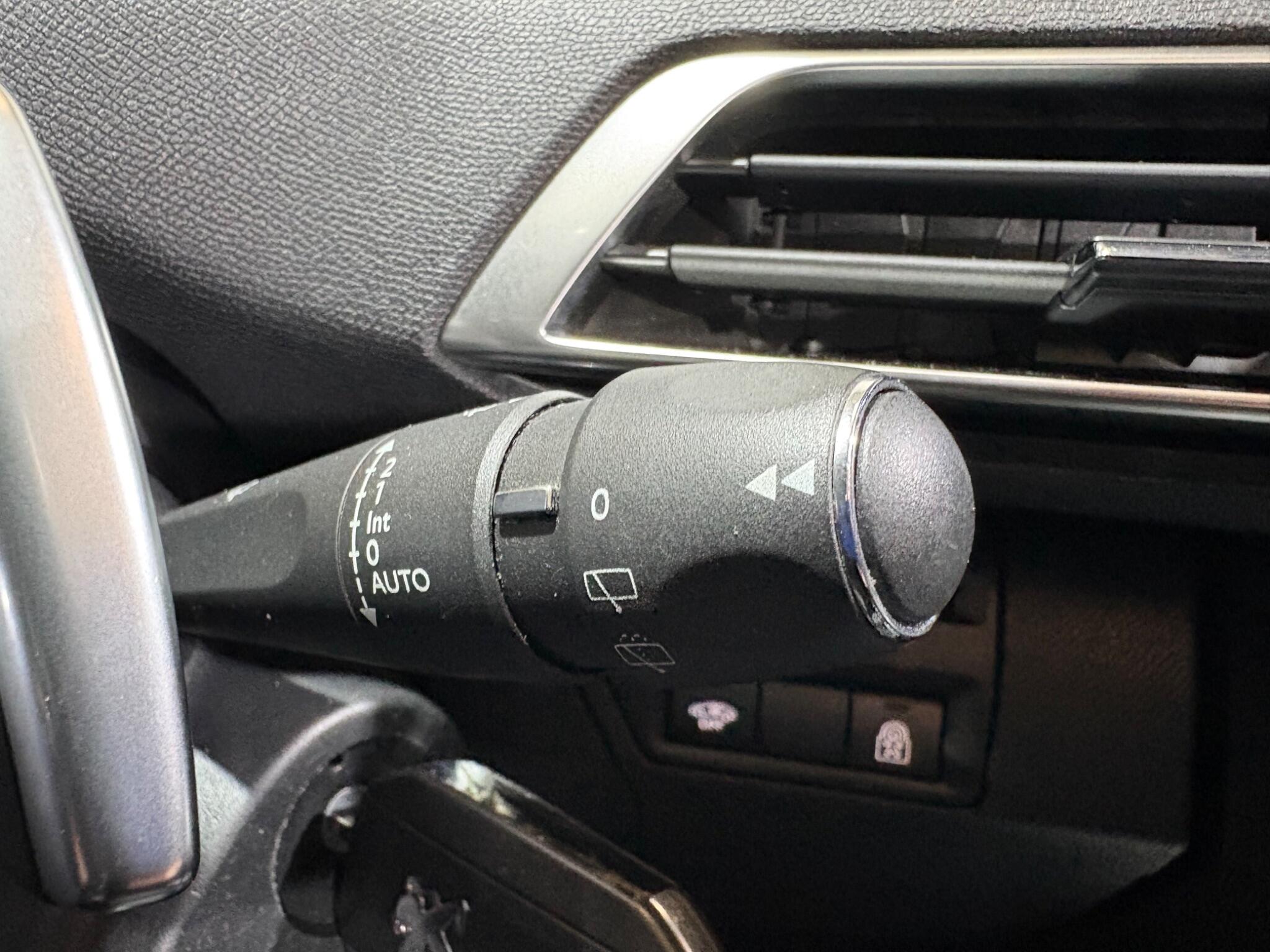 Peugeot 3008 view 30