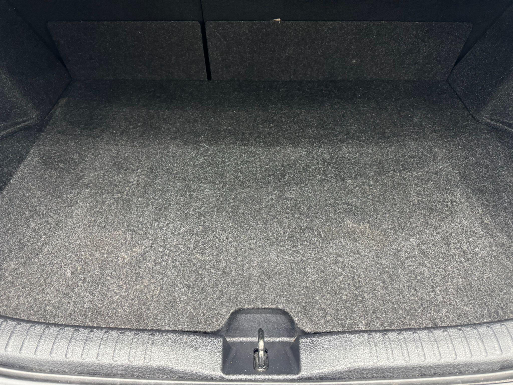 Toyota Yaris view 48