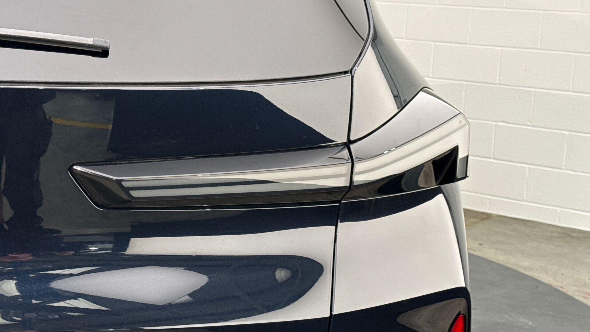 BMW XM view 23
