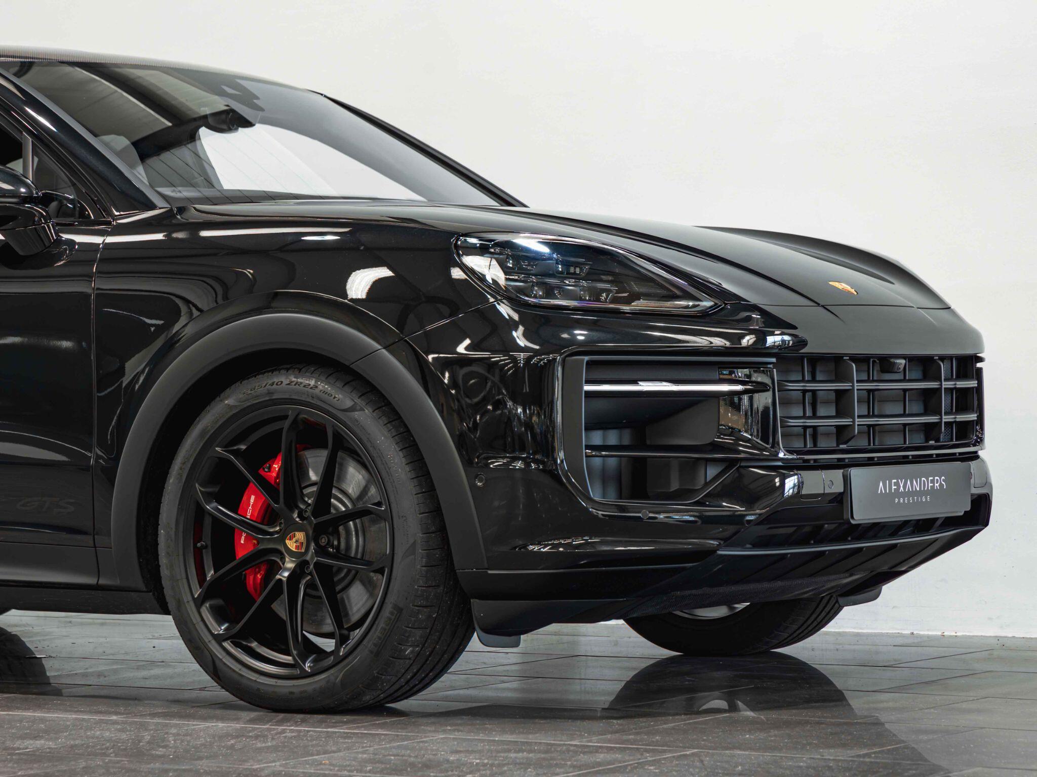Porsche Cayenne view 12